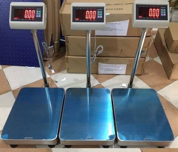 Cân bàn điện tử 100kg tại Hồ Chí Minh